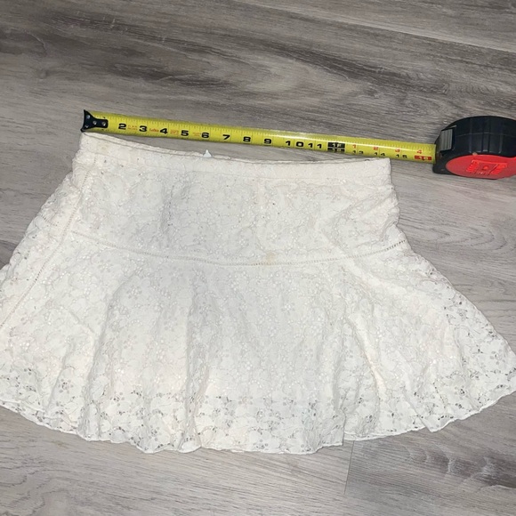 SUNDAY BEST, eyelet skirt Size6 - Picture 4 of 8